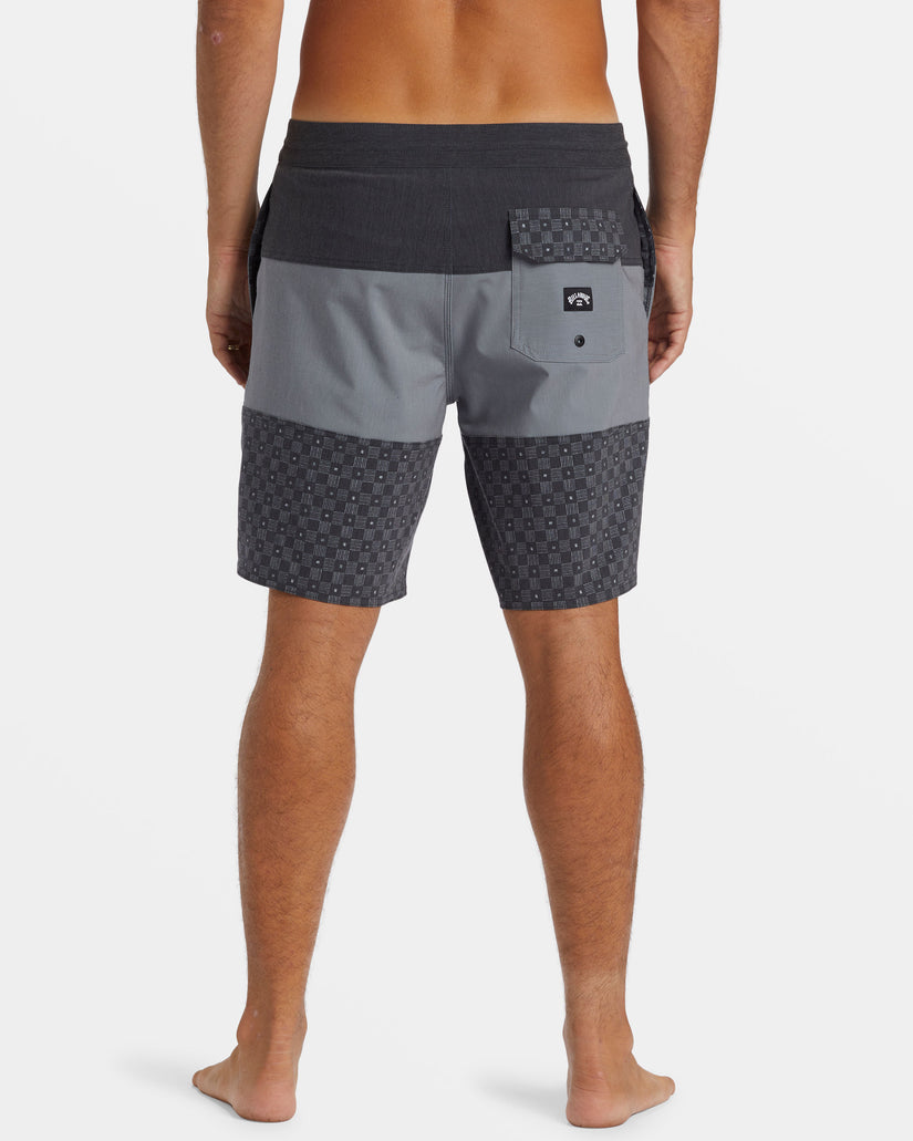 Tribong Lo Tide 19" Boardshorts - Black