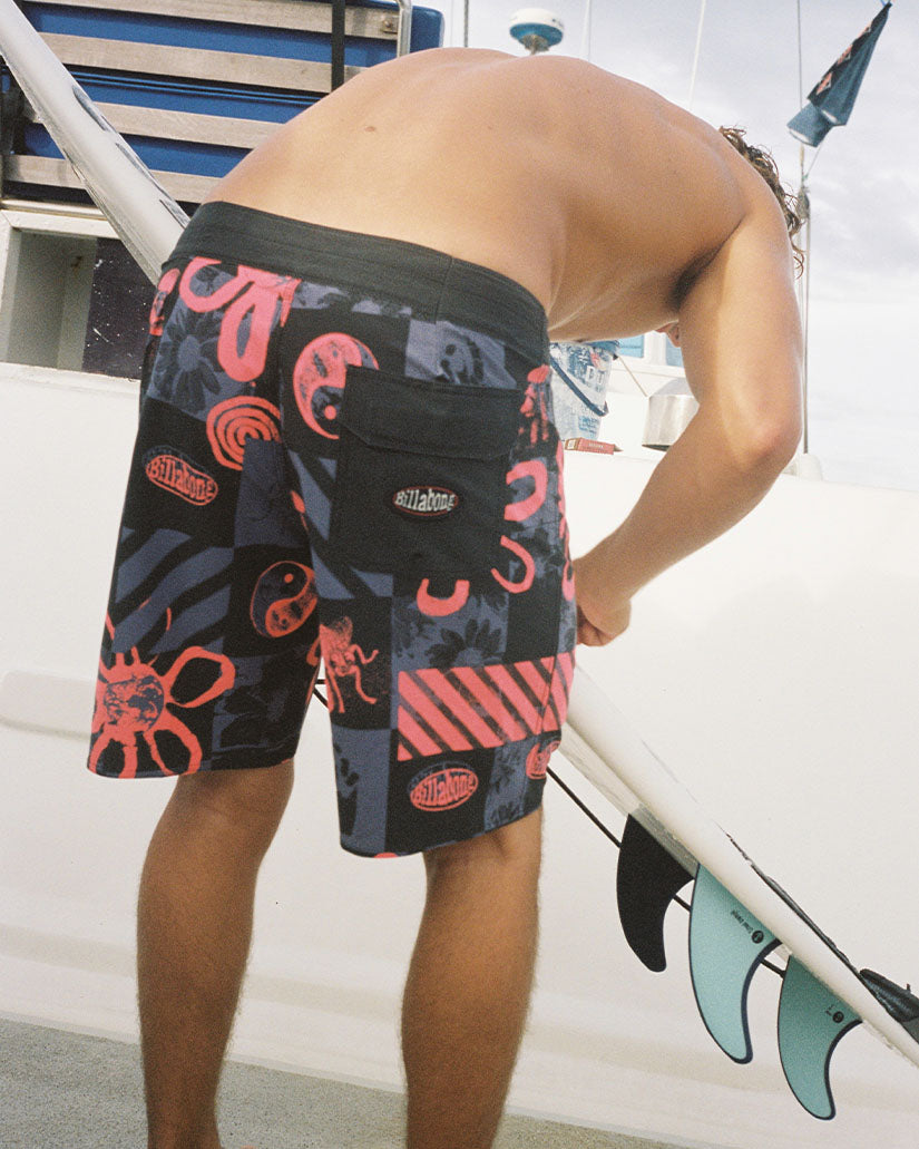 Sundays Pro 19" Boardshorts - Washed Royal