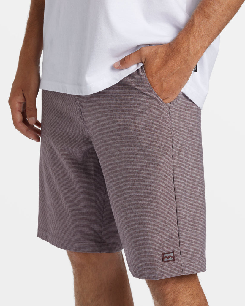 Crossfire 21" Hybrid Submersible Shorts - Port