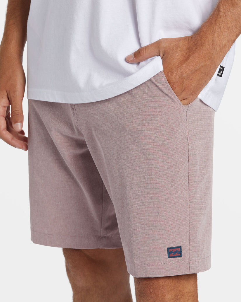 Crossfire Mid 19" Hybrid Submersible Shorts - Sangria